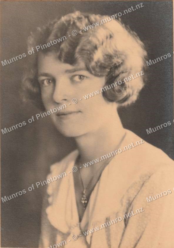 Dorothy Dacomb 